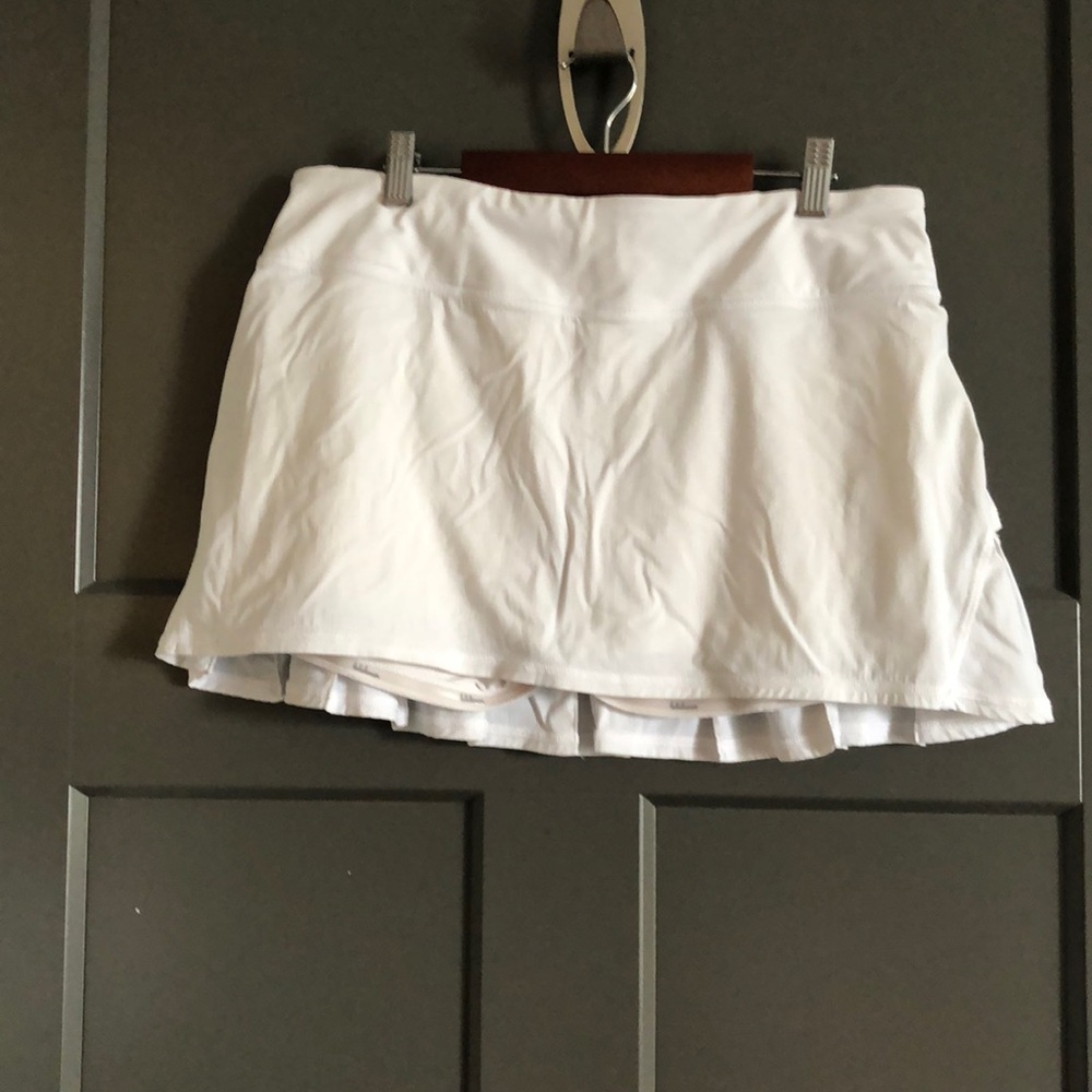 White lululemon skirt size 8